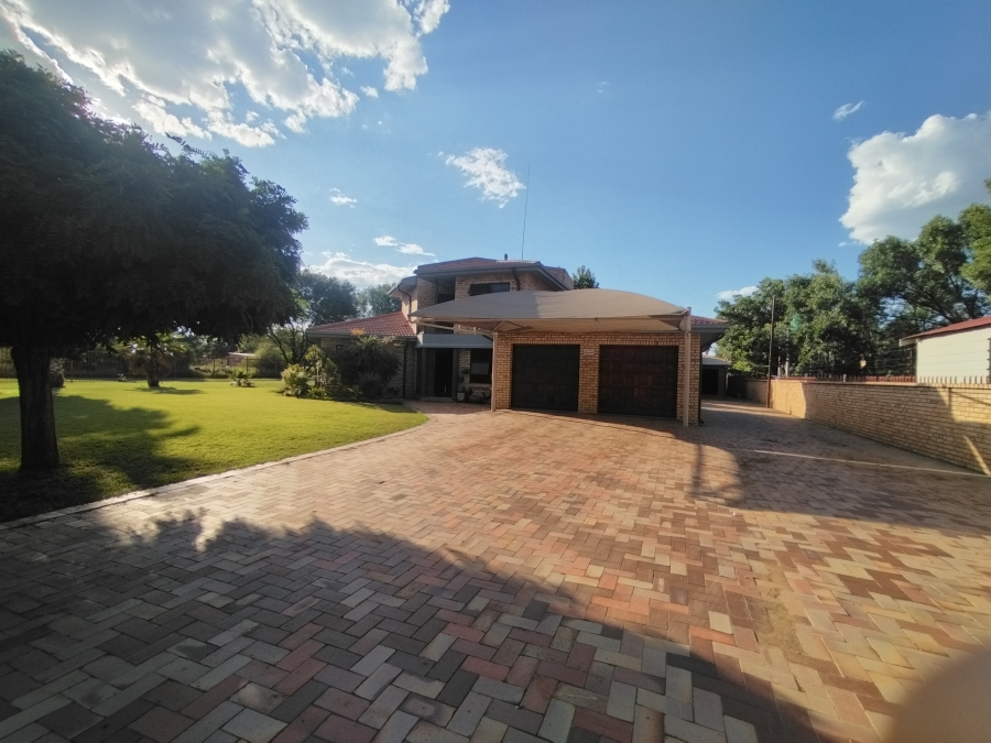 4 Bedroom Property for Sale in Christiana North West